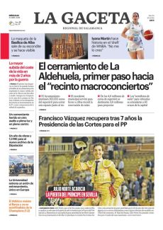 JULIO NORTE ACARICIA LA PUERTA DEL PRÍNCIPE EN SEVILLA